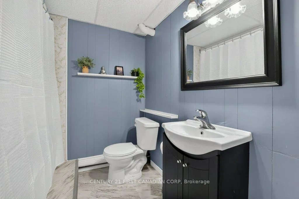 Photo 32 of 108 Lawrence Avenue, St. Thomas — HOMEH