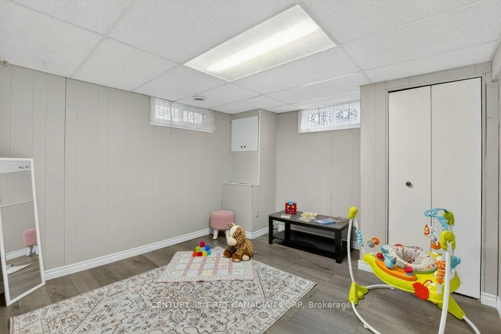 Photo 33 of 108 Lawrence Avenue, St. Thomas — HOMEH