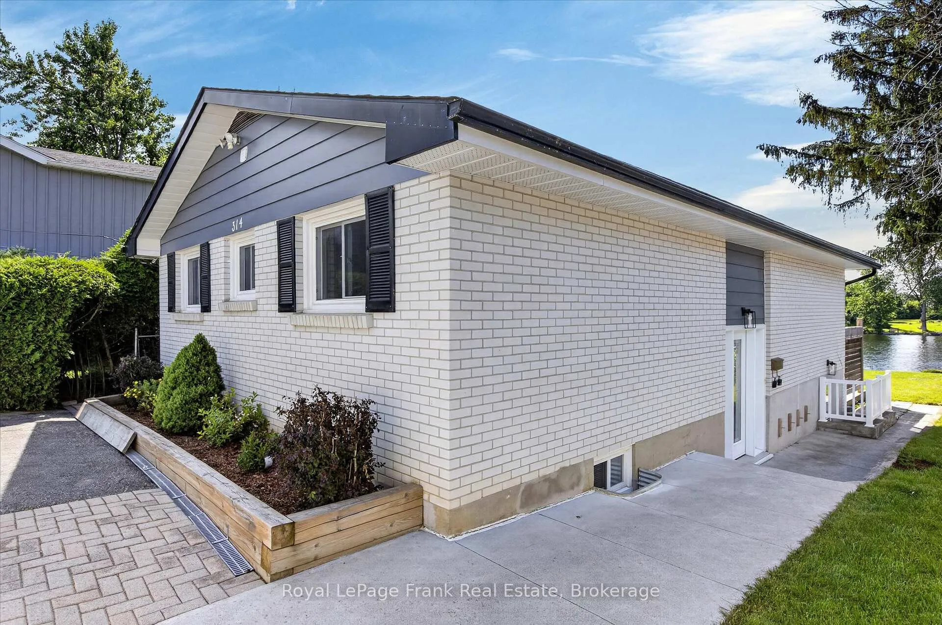 Photo 6 of 314 Sherin Avenue, Peterborough, Ashburnham Ward 4 — HOMEH