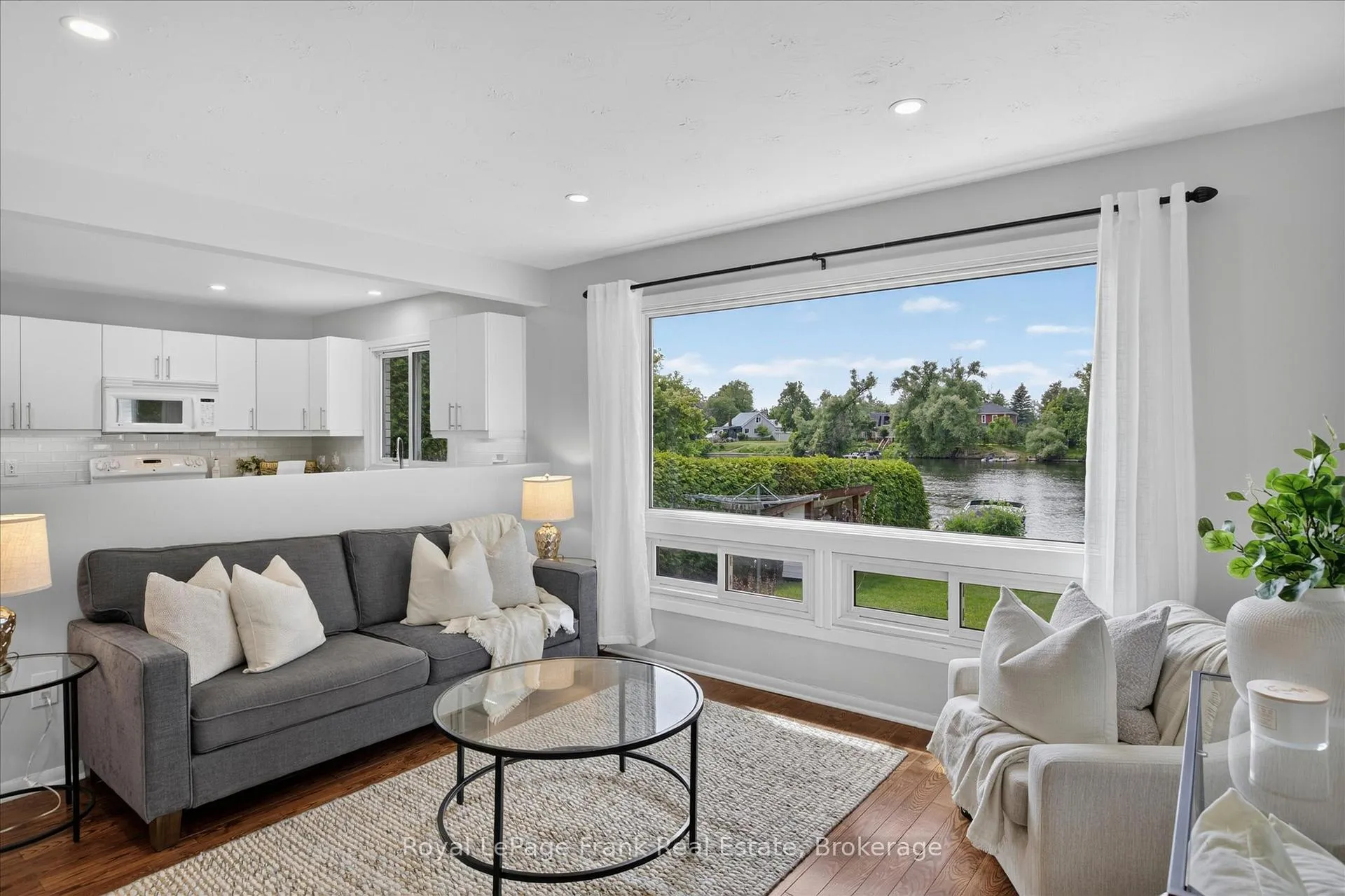 Photo 10 of 314 Sherin Avenue, Peterborough, Ashburnham Ward 4 — HOMEH
