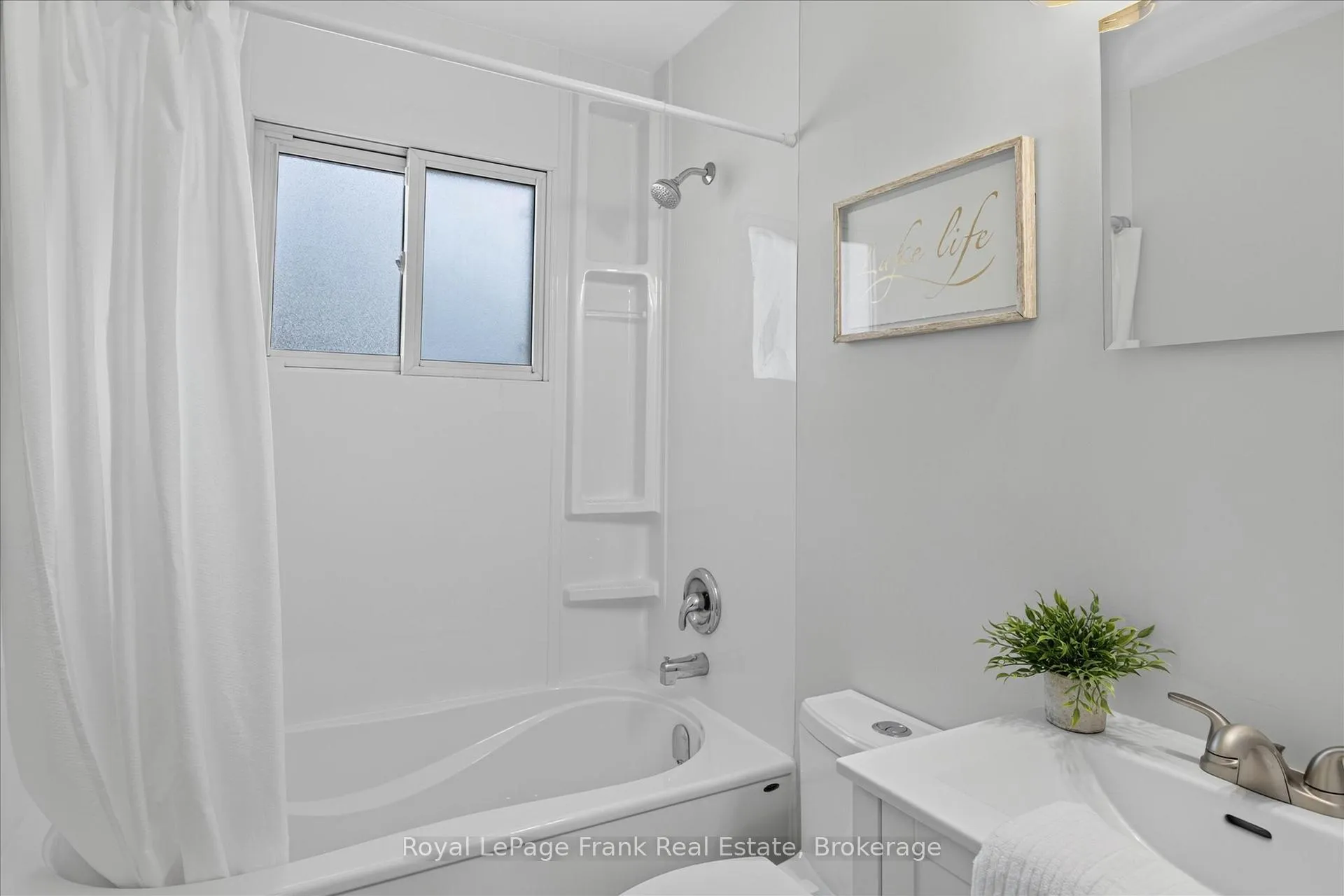 Photo 22 of 314 Sherin Avenue, Peterborough, Ashburnham Ward 4 — HOMEH
