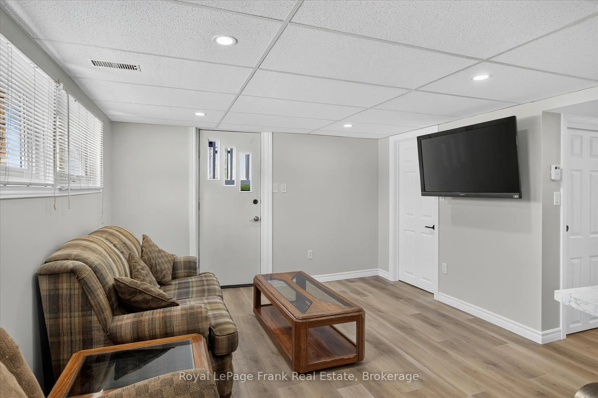 Photo 27 of 314 Sherin Avenue, Peterborough, Ashburnham Ward 4 — HOMEH