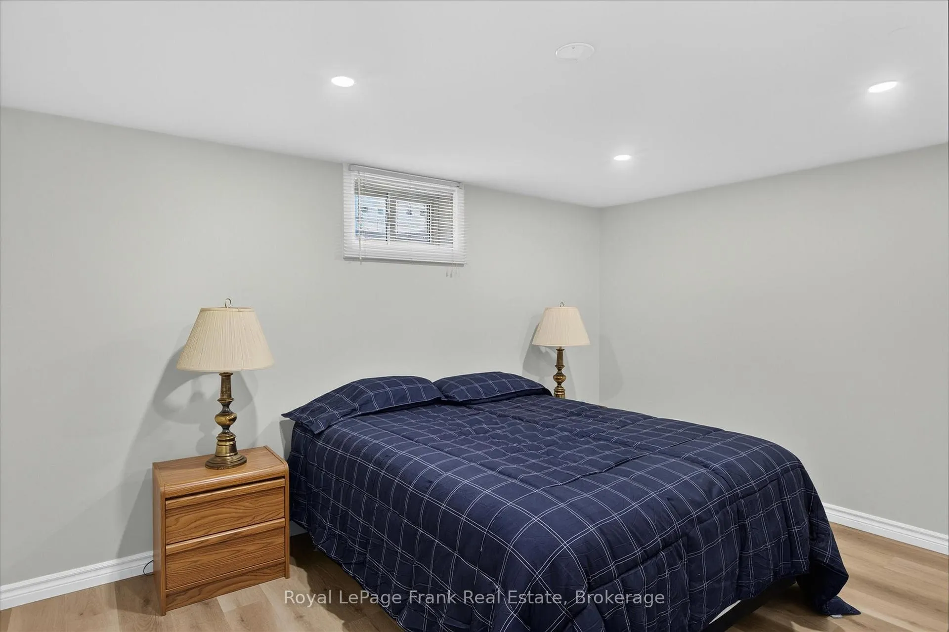 Photo 31 of 314 Sherin Avenue, Peterborough, Ashburnham Ward 4 — HOMEH