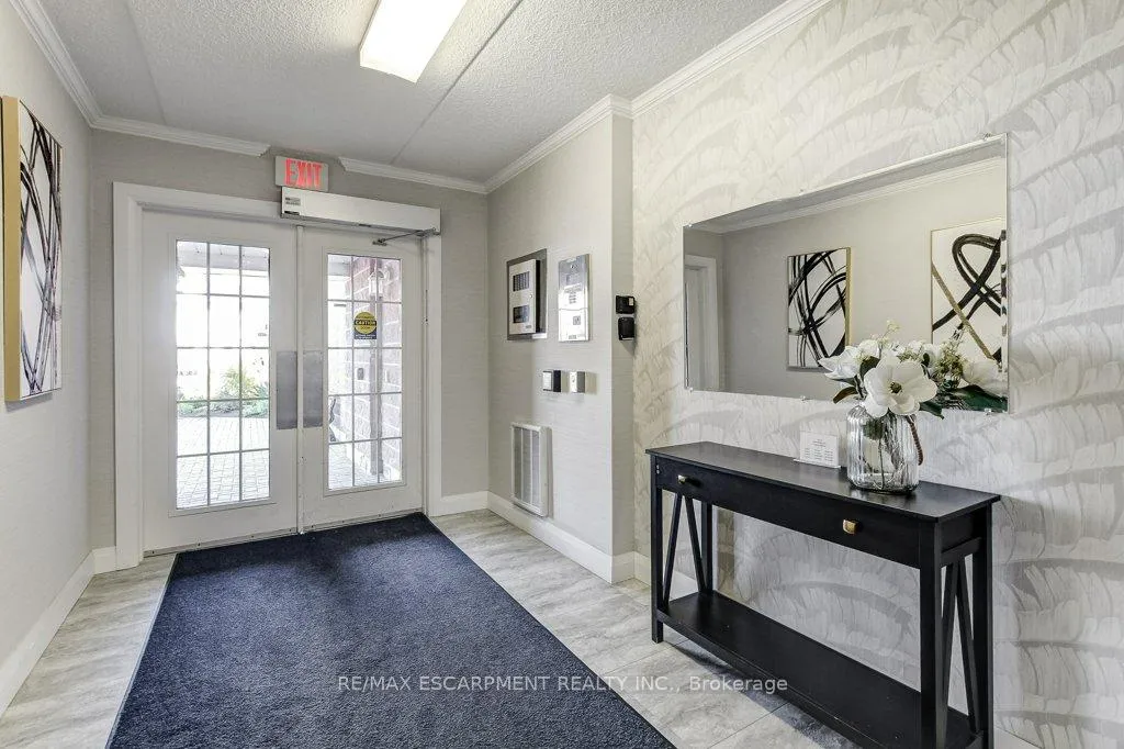 Photo 4 of Unit 203, 500 Silverbirch Boulevard, Hamilton, Villages of Glancaster — HOMEH