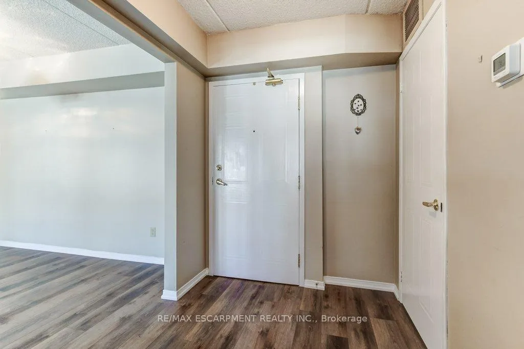 Photo 8 of Unit 203, 500 Silverbirch Boulevard, Hamilton, Villages of Glancaster — HOMEH