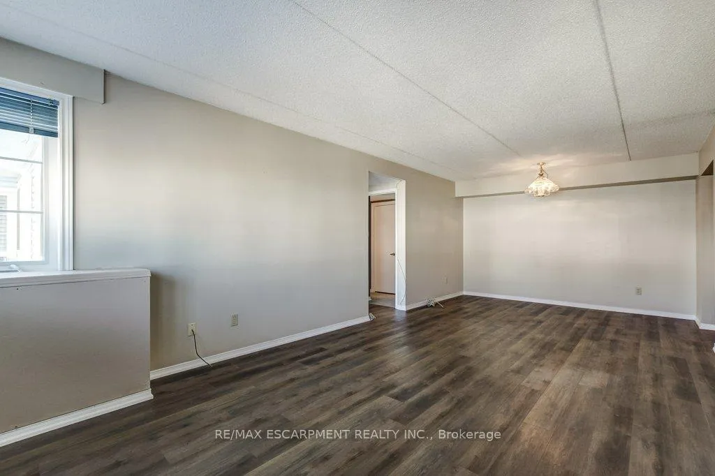 Photo 12 of Unit 203, 500 Silverbirch Boulevard, Hamilton, Villages of Glancaster — HOMEH
