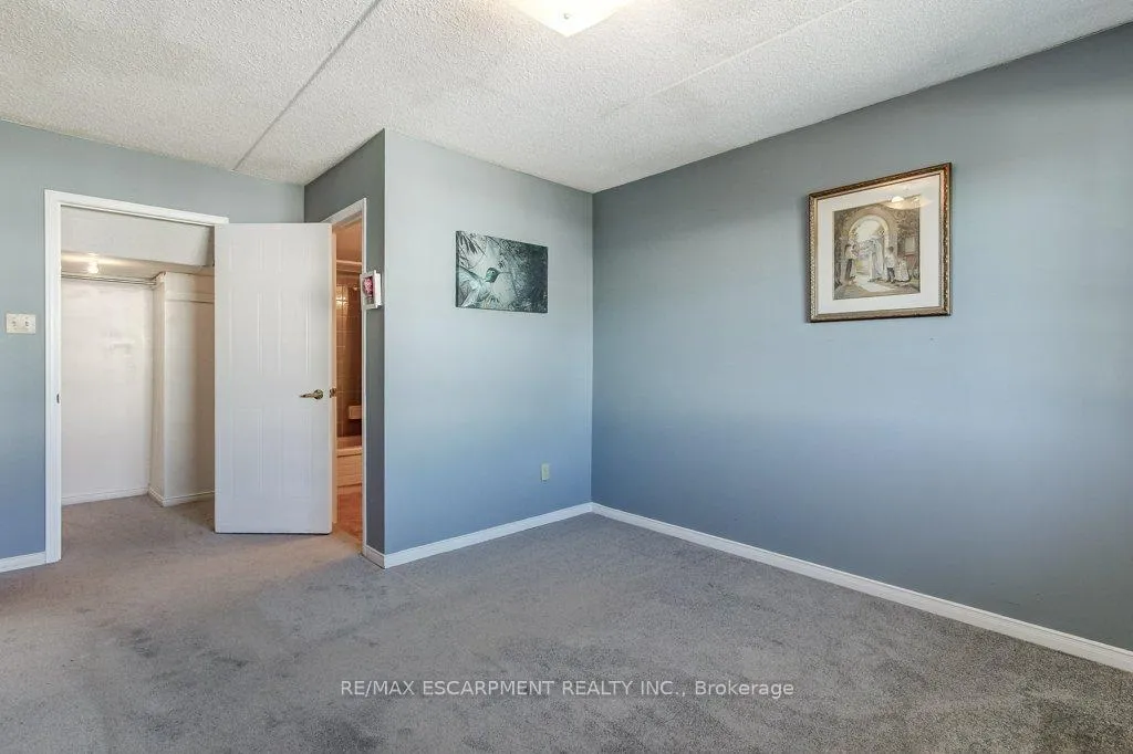 Photo 24 of Unit 203, 500 Silverbirch Boulevard, Hamilton, Villages of Glancaster — HOMEH
