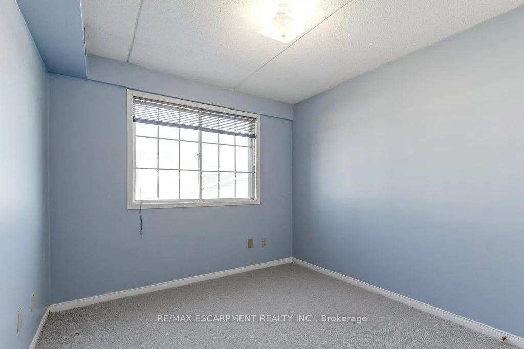 Photo 28 of Unit 203, 500 Silverbirch Boulevard, Hamilton, Villages of Glancaster — HOMEH