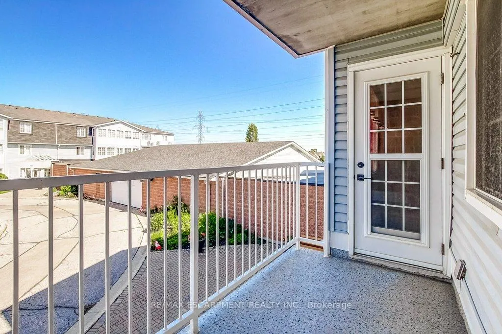 Photo 33 of Unit 203, 500 Silverbirch Boulevard, Hamilton, Villages of Glancaster — HOMEH