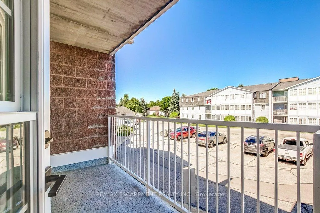 Photo 34 of Unit 203, 500 Silverbirch Boulevard, Hamilton, Villages of Glancaster — HOMEH