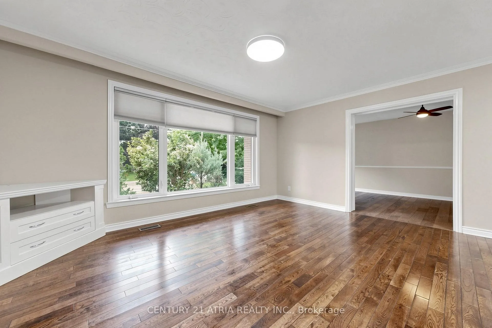 Photo 7 of 49 Netherford Road, Vaughan, Maple — HOMEH