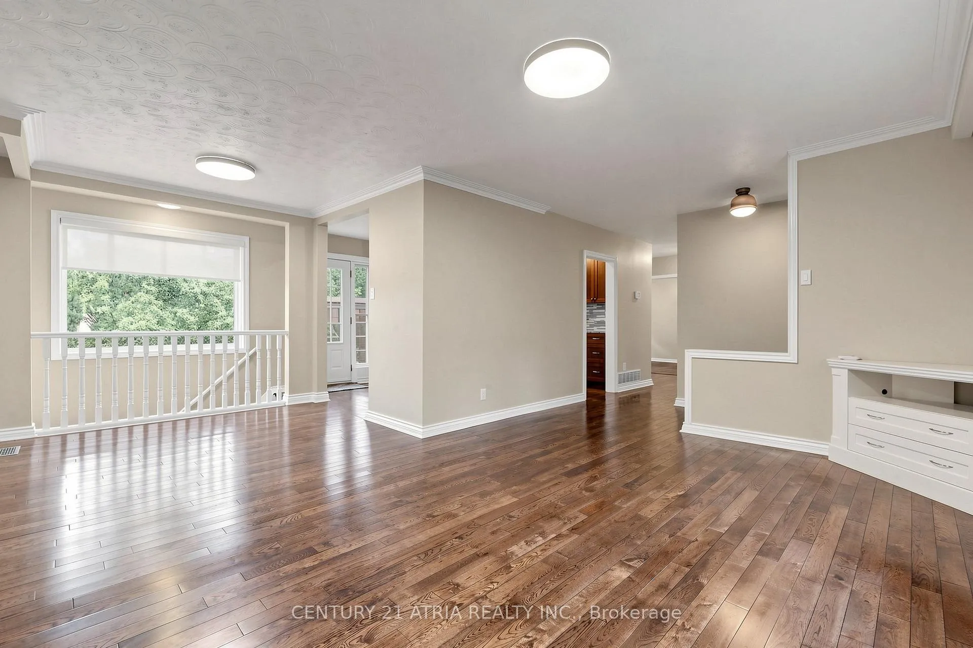 Photo 8 of 49 Netherford Road, Vaughan, Maple — HOMEH