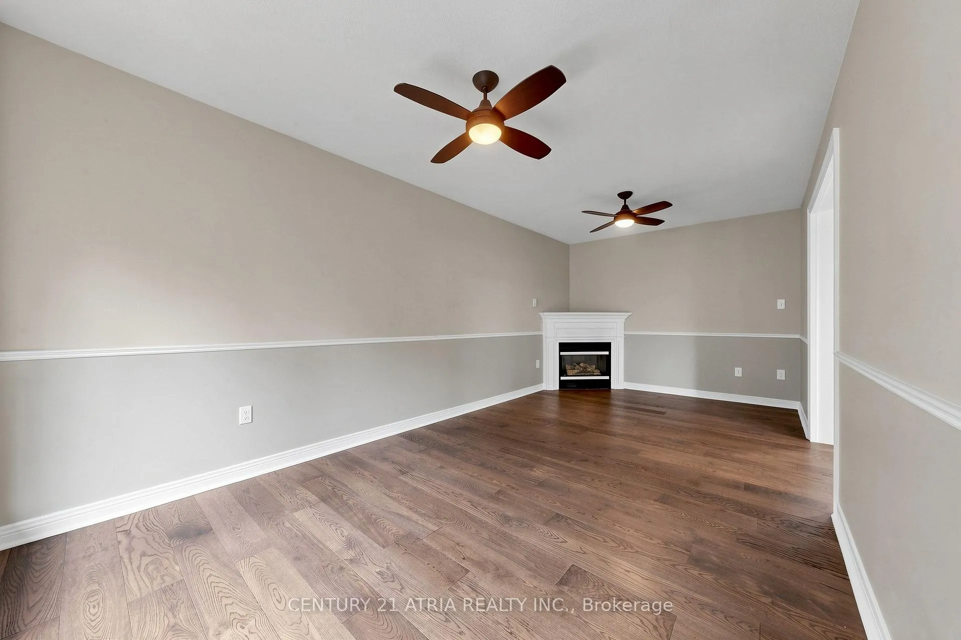 Photo 13 of 49 Netherford Road, Vaughan, Maple — HOMEH