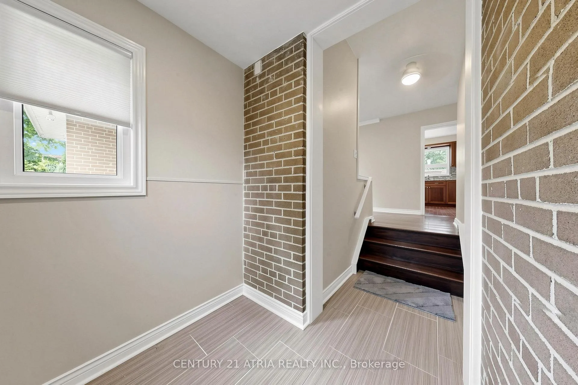 Photo 16 of 49 Netherford Road, Vaughan, Maple — HOMEH