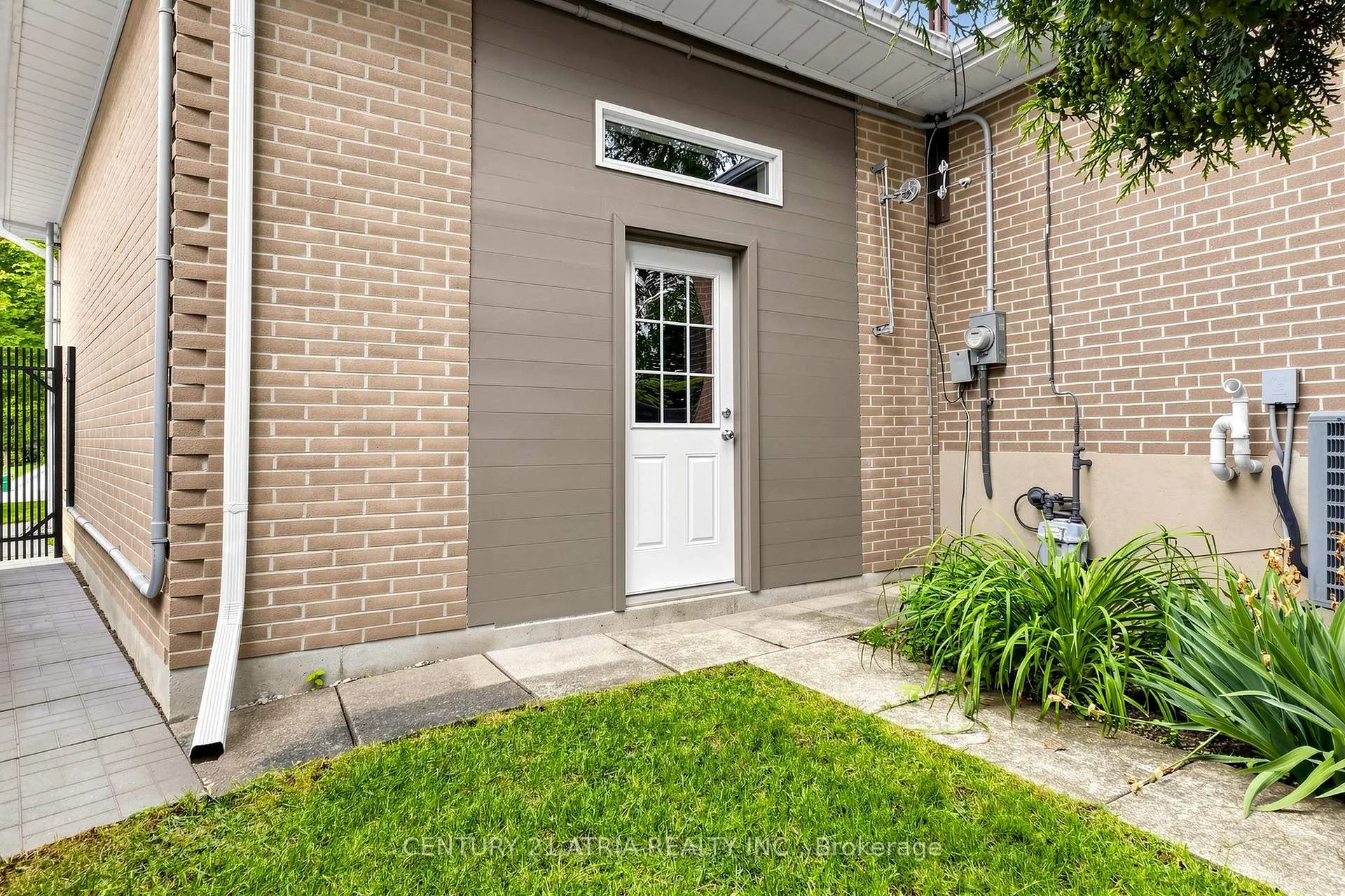 Photo 37 of 49 Netherford Road, Vaughan, Maple — HOMEH