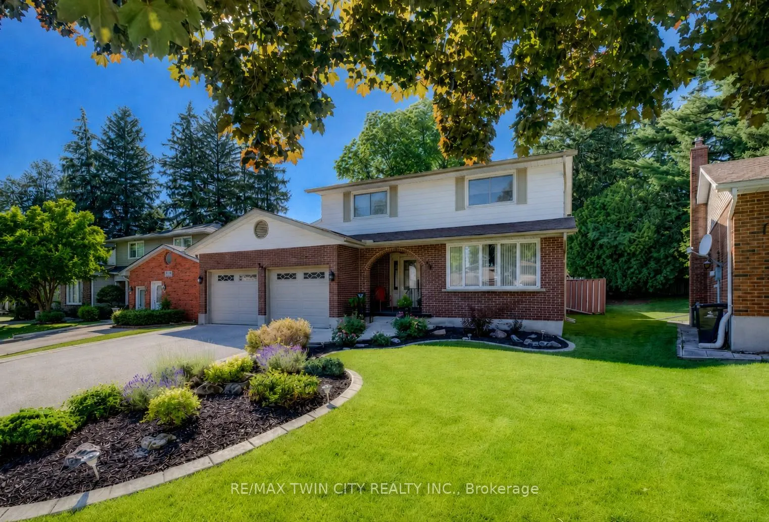Photo 1 of 54 Stonegate Drive, Kitchener, Hidden Valley — HOMEH