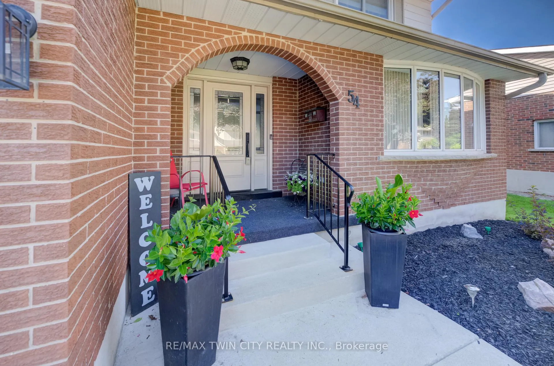 Photo 4 of 54 Stonegate Drive, Kitchener, Hidden Valley — HOMEH