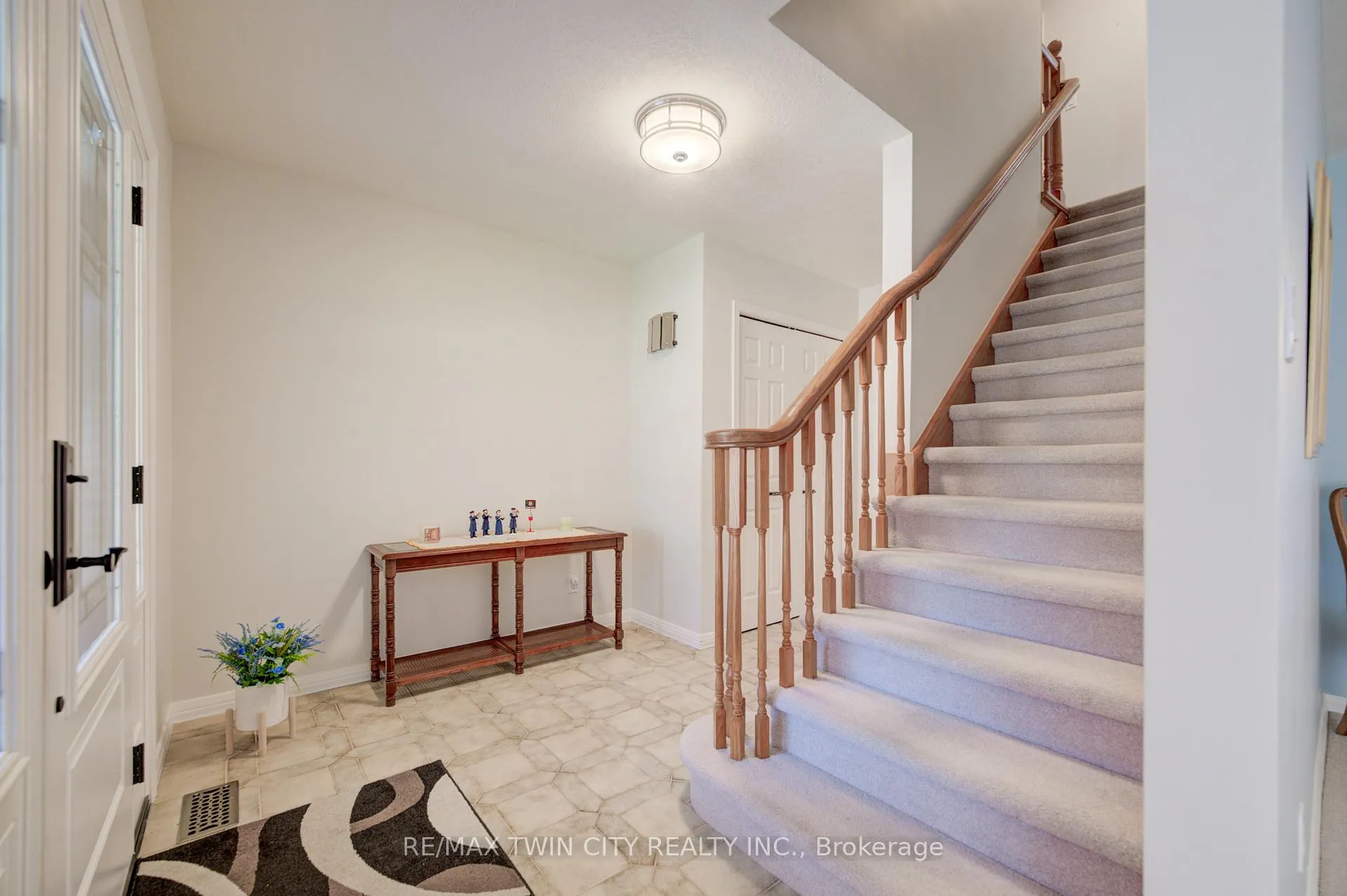 Photo 6 of 54 Stonegate Drive, Kitchener, Hidden Valley — HOMEH