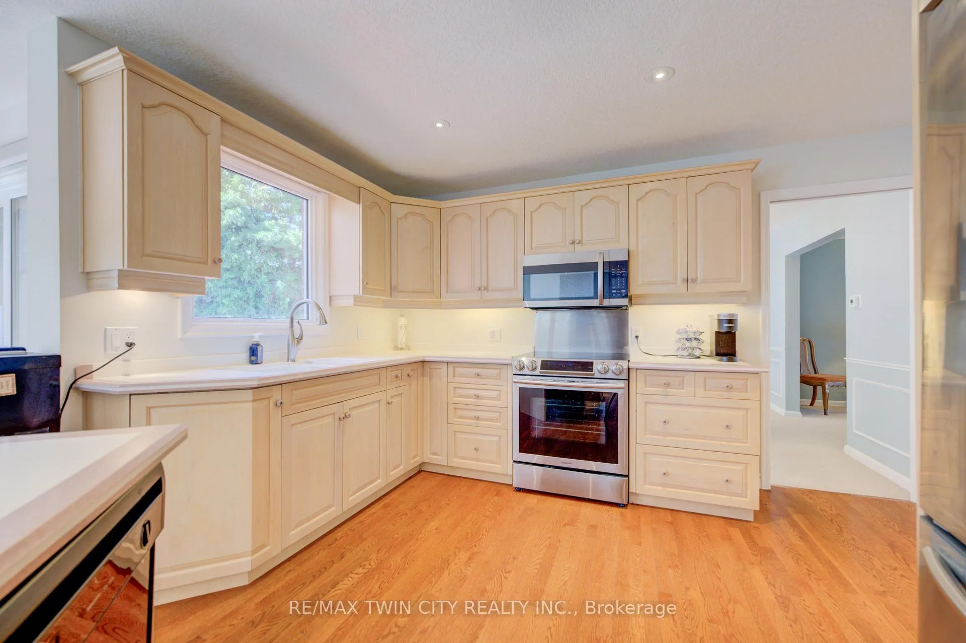 Photo 15 of 54 Stonegate Drive, Kitchener, Hidden Valley — HOMEH