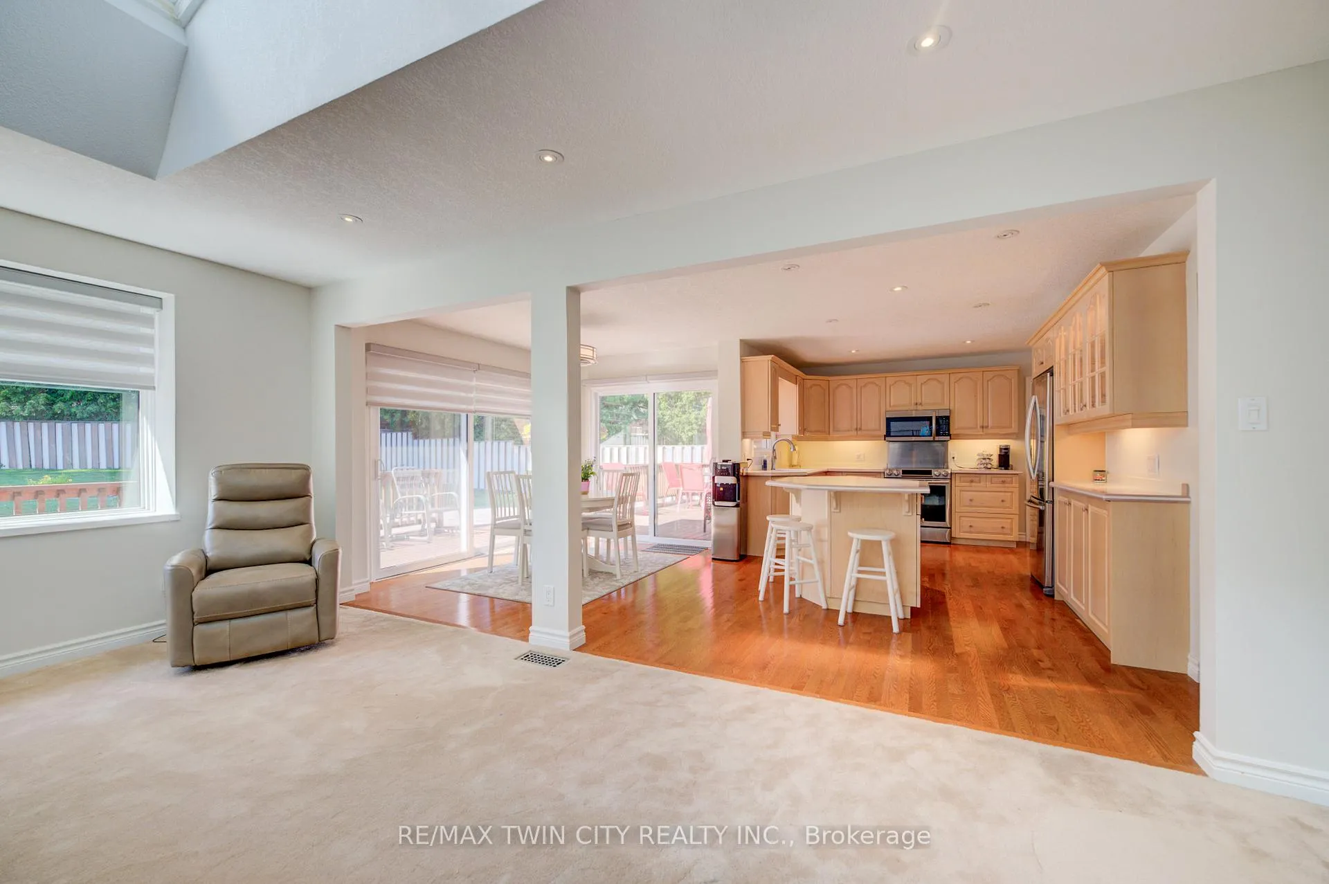 Photo 21 of 54 Stonegate Drive, Kitchener, Hidden Valley — HOMEH