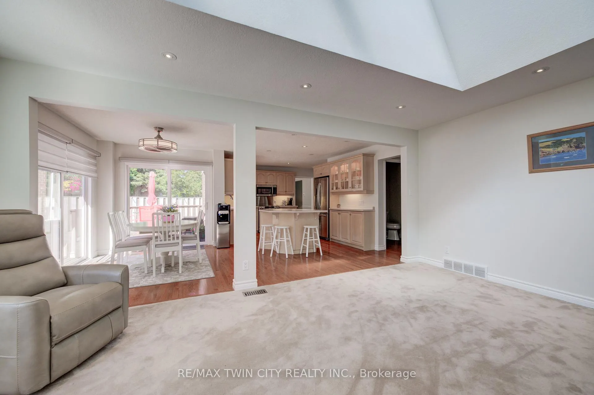 Photo 22 of 54 Stonegate Drive, Kitchener, Hidden Valley — HOMEH