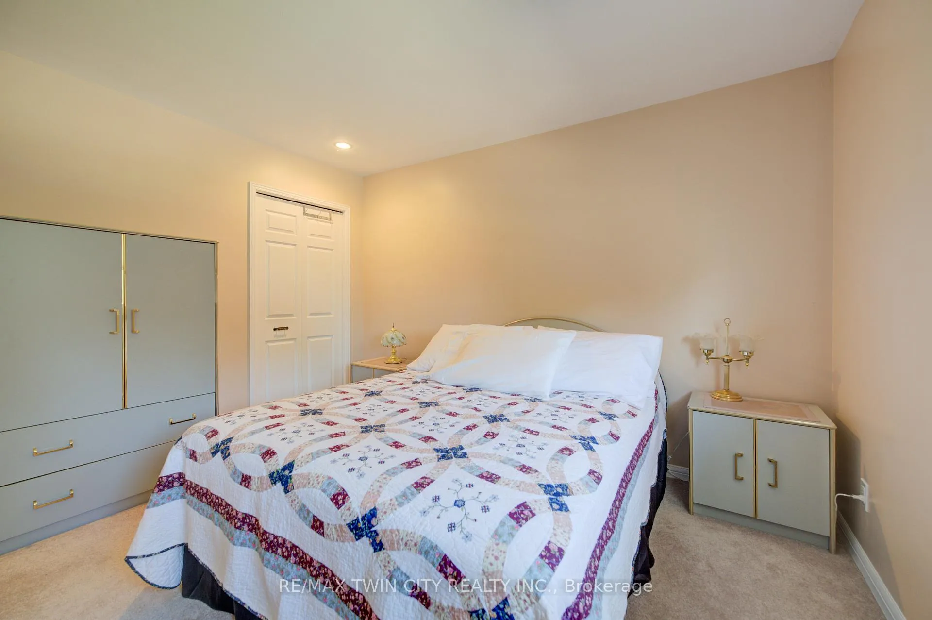 Photo 26 of 54 Stonegate Drive, Kitchener, Hidden Valley — HOMEH