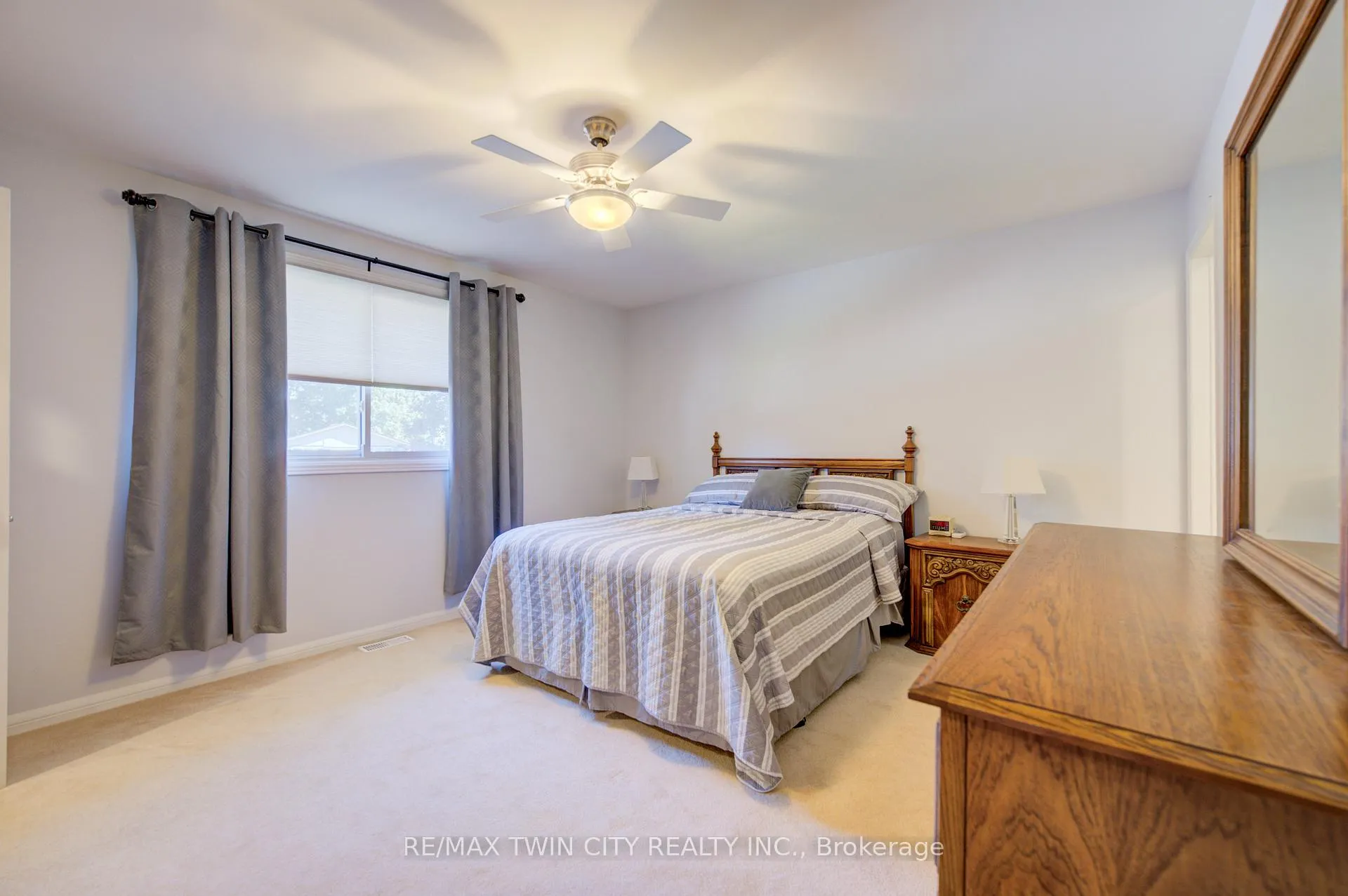 Photo 30 of 54 Stonegate Drive, Kitchener, Hidden Valley — HOMEH