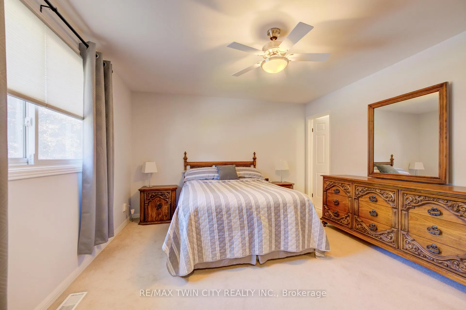 Photo 31 of 54 Stonegate Drive, Kitchener, Hidden Valley — HOMEH