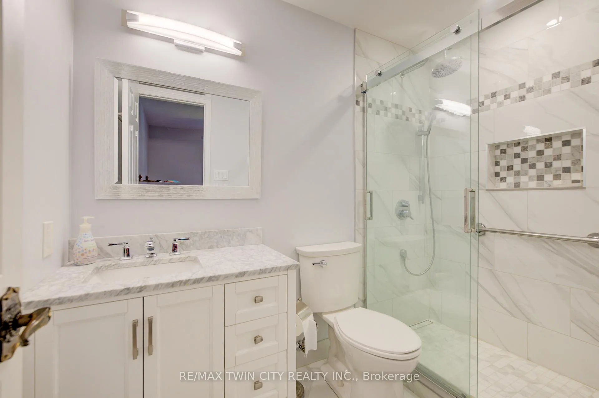 Photo 32 of 54 Stonegate Drive, Kitchener, Hidden Valley — HOMEH