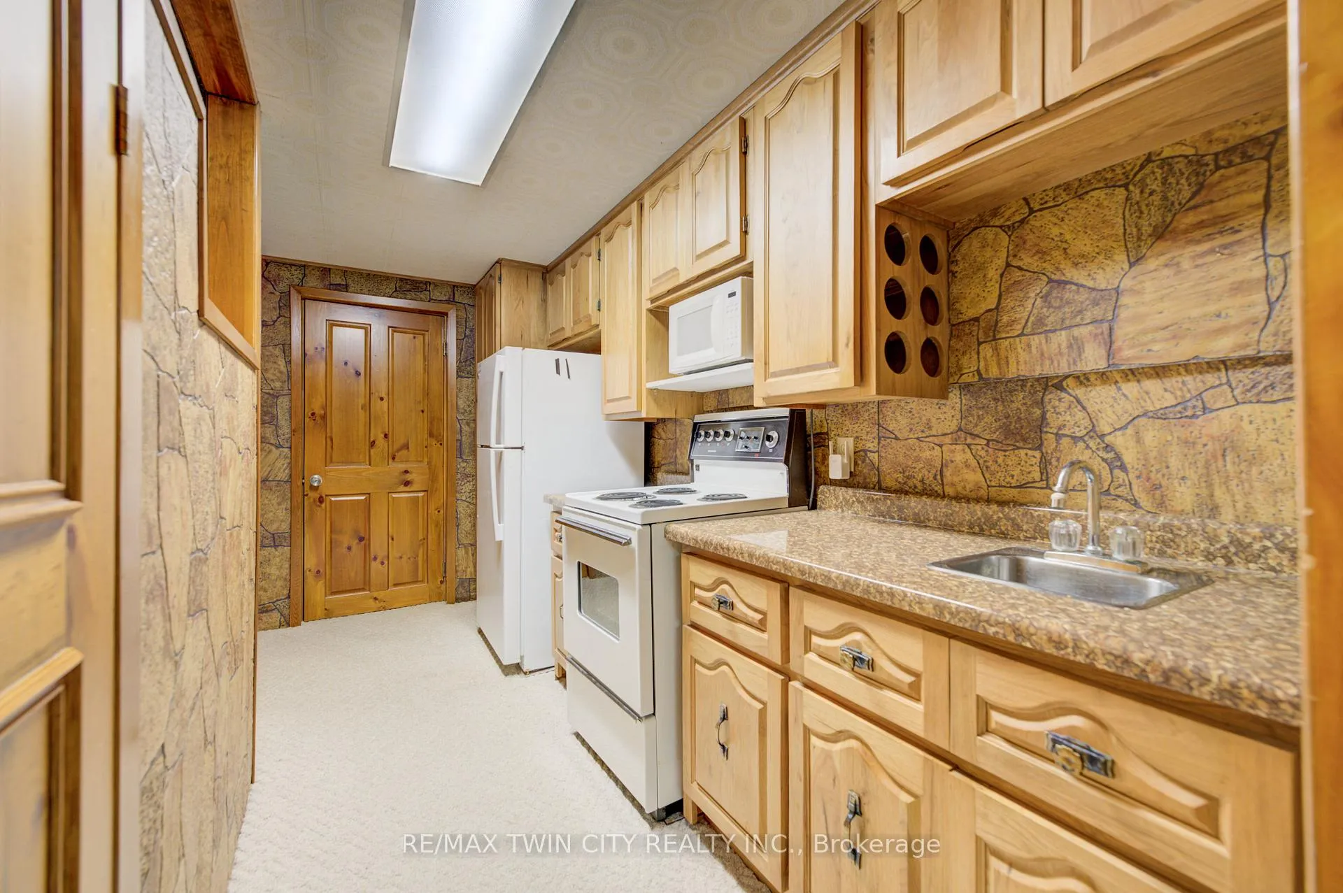 Photo 34 of 54 Stonegate Drive, Kitchener, Hidden Valley — HOMEH