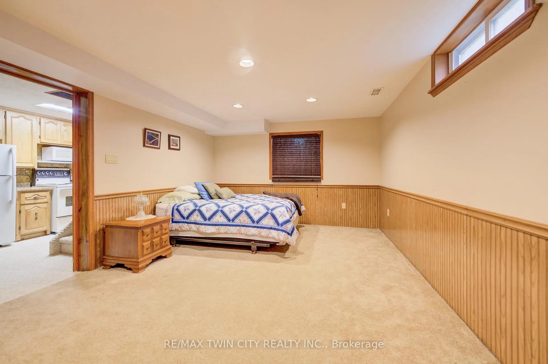 Photo 36 of 54 Stonegate Drive, Kitchener, Hidden Valley — HOMEH