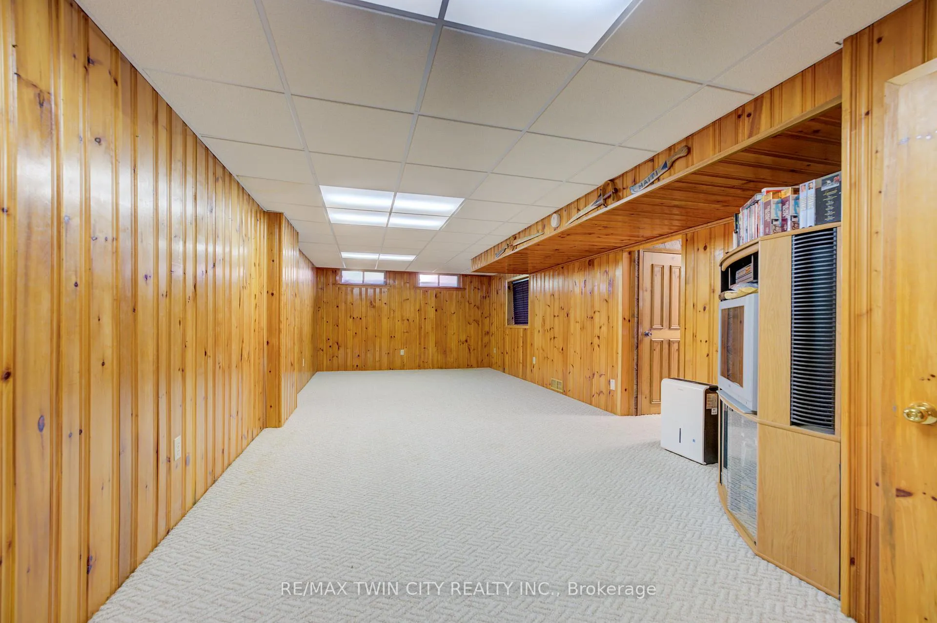 Photo 38 of 54 Stonegate Drive, Kitchener, Hidden Valley — HOMEH