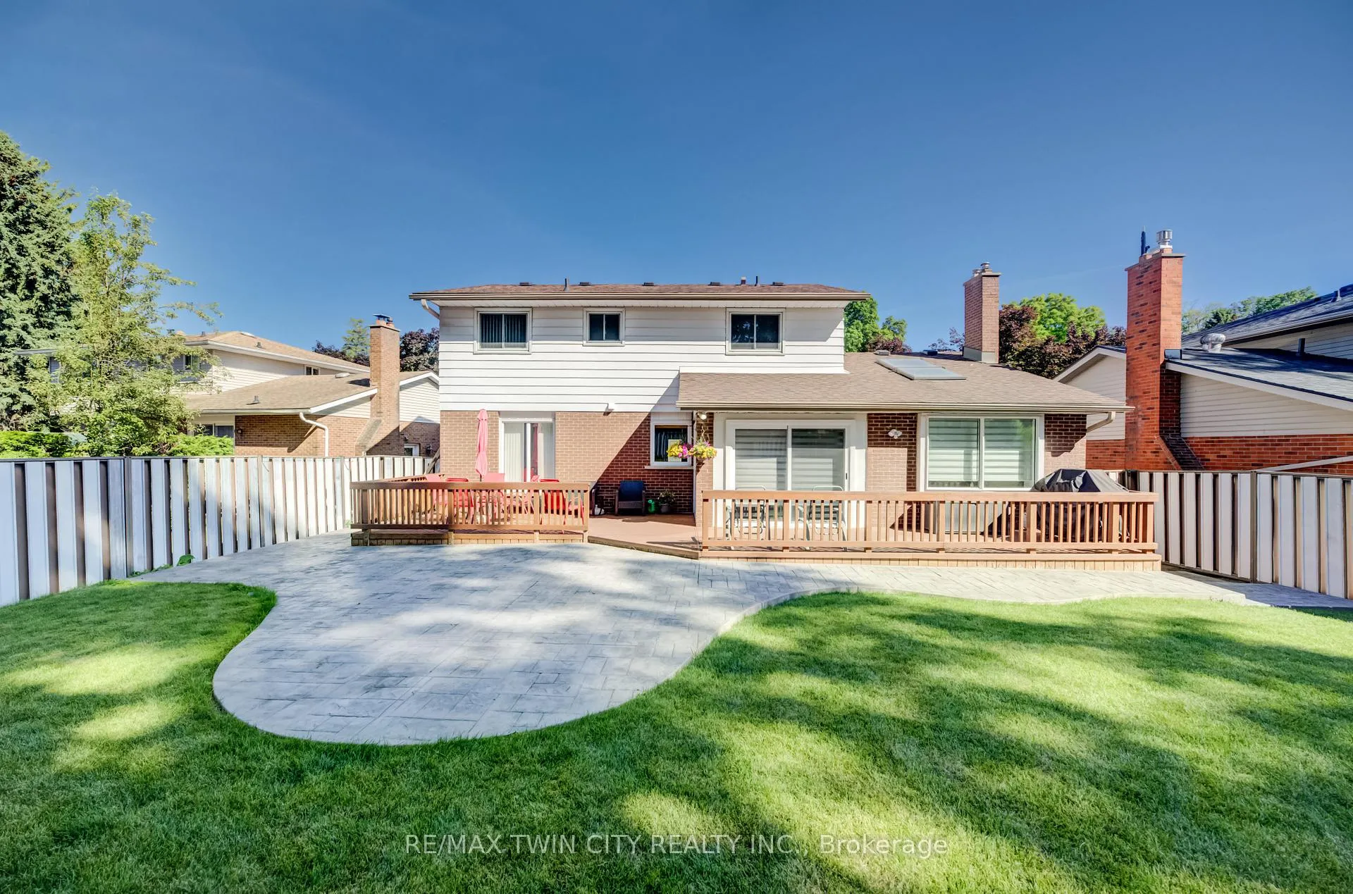 Photo 45 of 54 Stonegate Drive, Kitchener, Hidden Valley — HOMEH