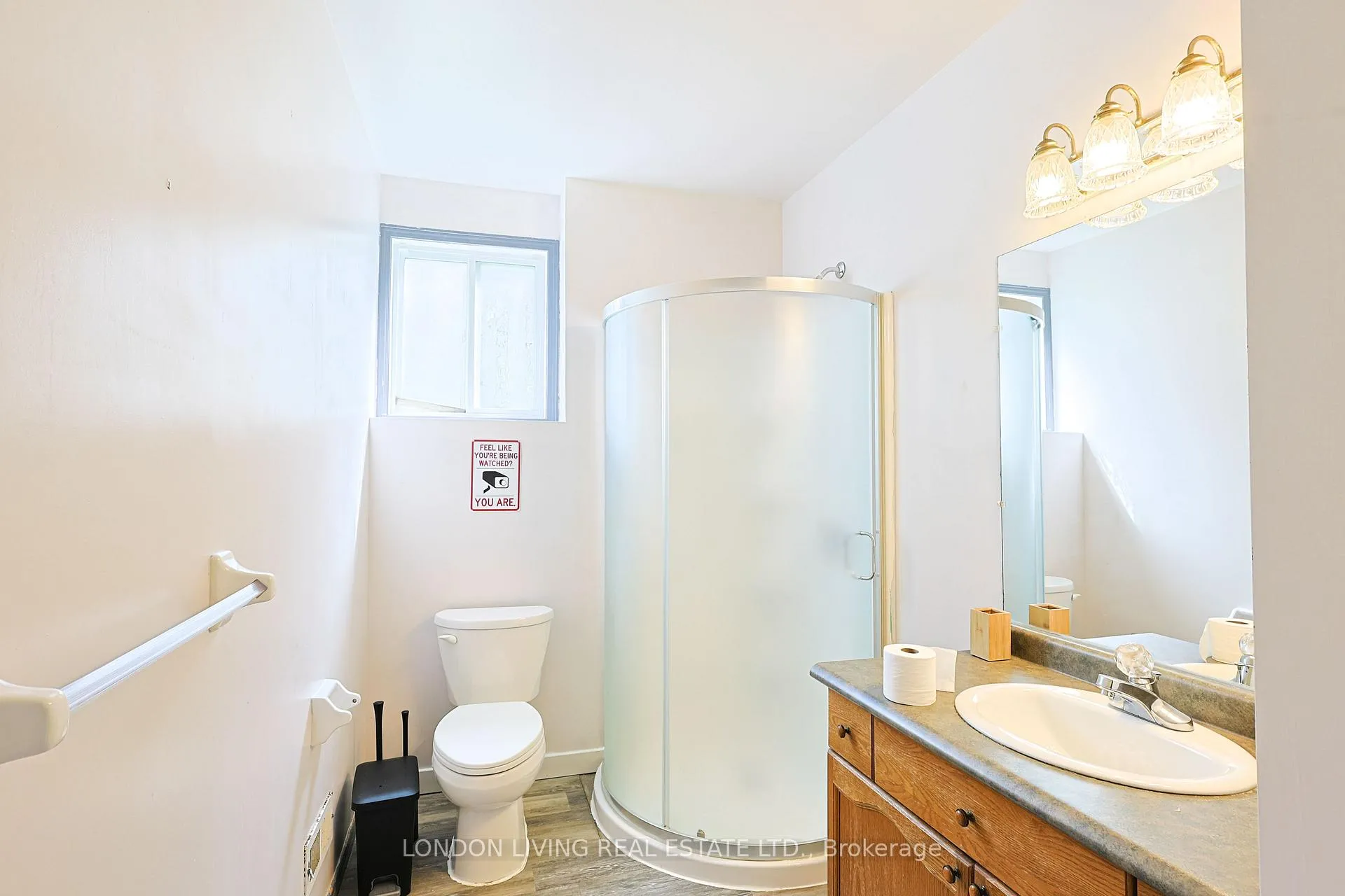 Photo 15 of 165 Thurman Circle, London, East D — HOMEH