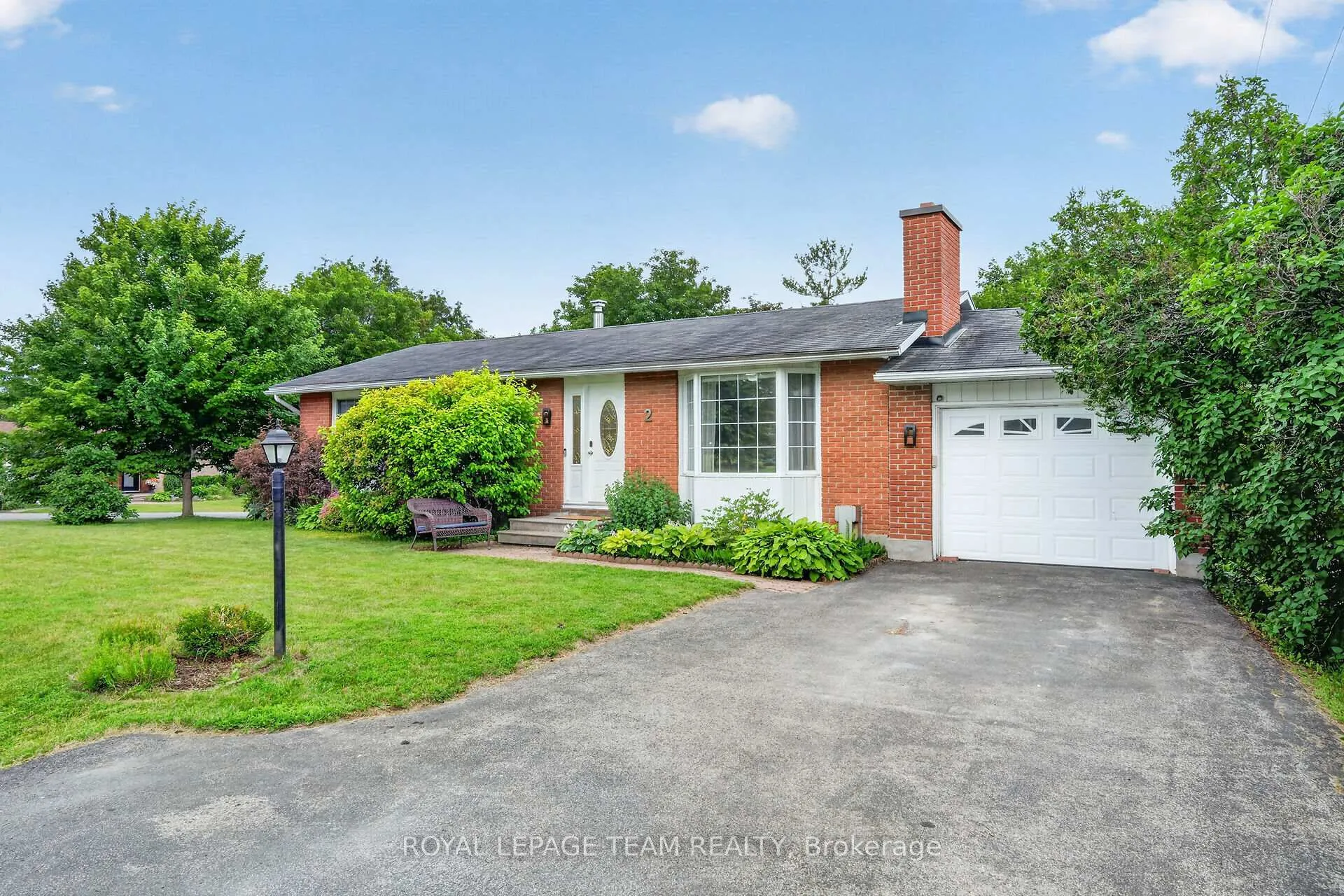 Photo 2 of 2 Whisperwood Street, Ottawa, Munster — HOMEH