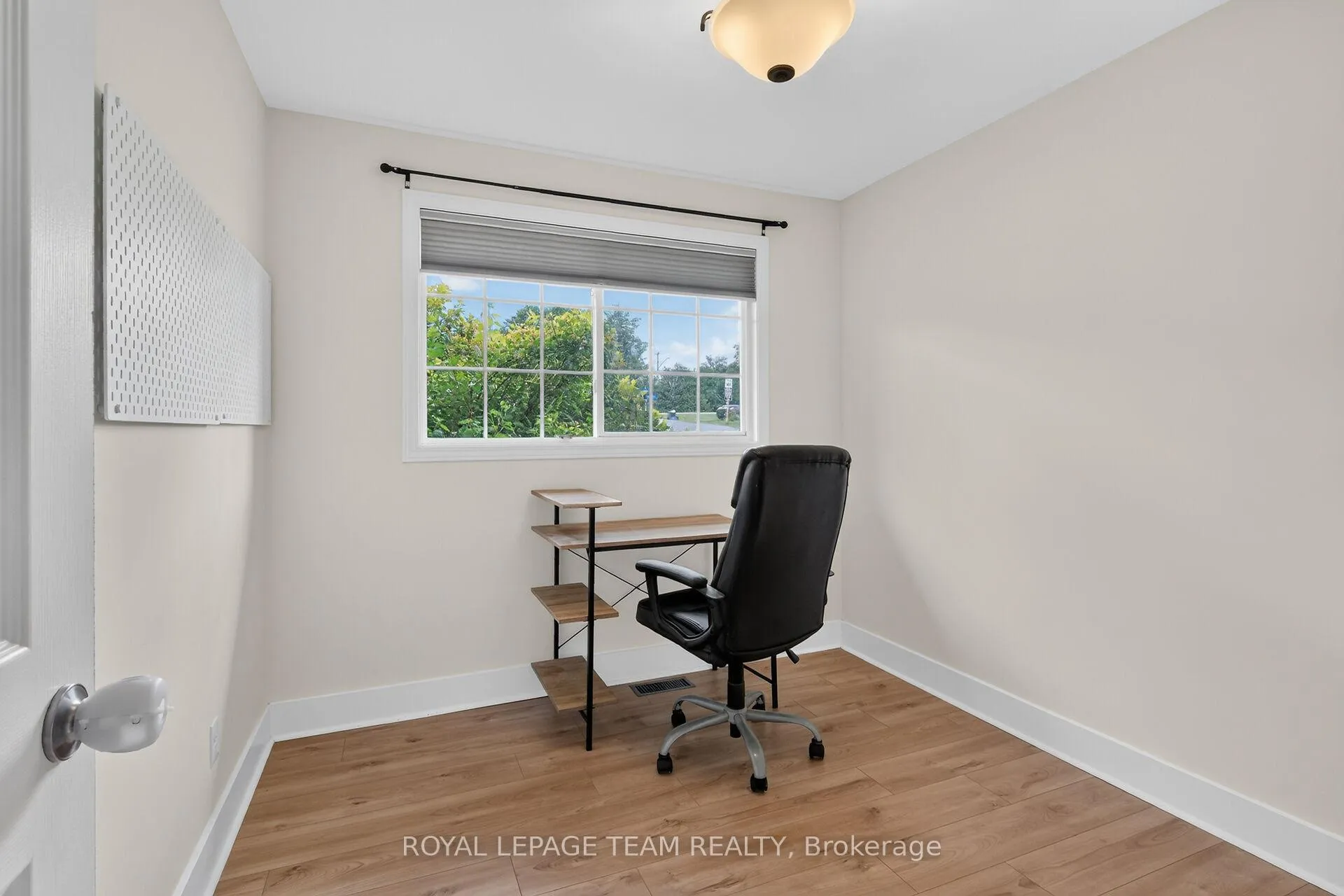 Photo 19 of 2 Whisperwood Street, Ottawa, Munster — HOMEH