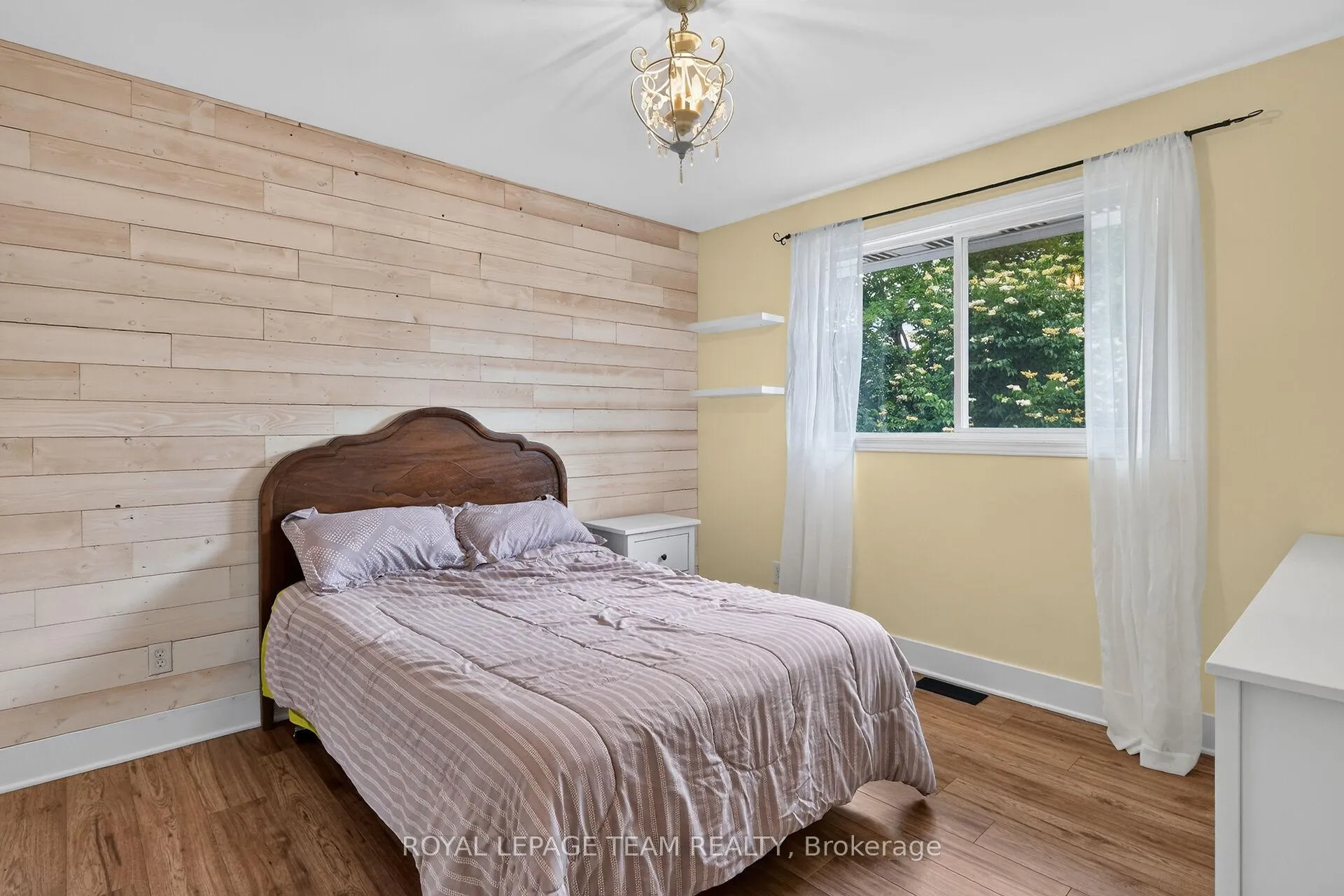 Photo 22 of 2 Whisperwood Street, Ottawa, Munster — HOMEH