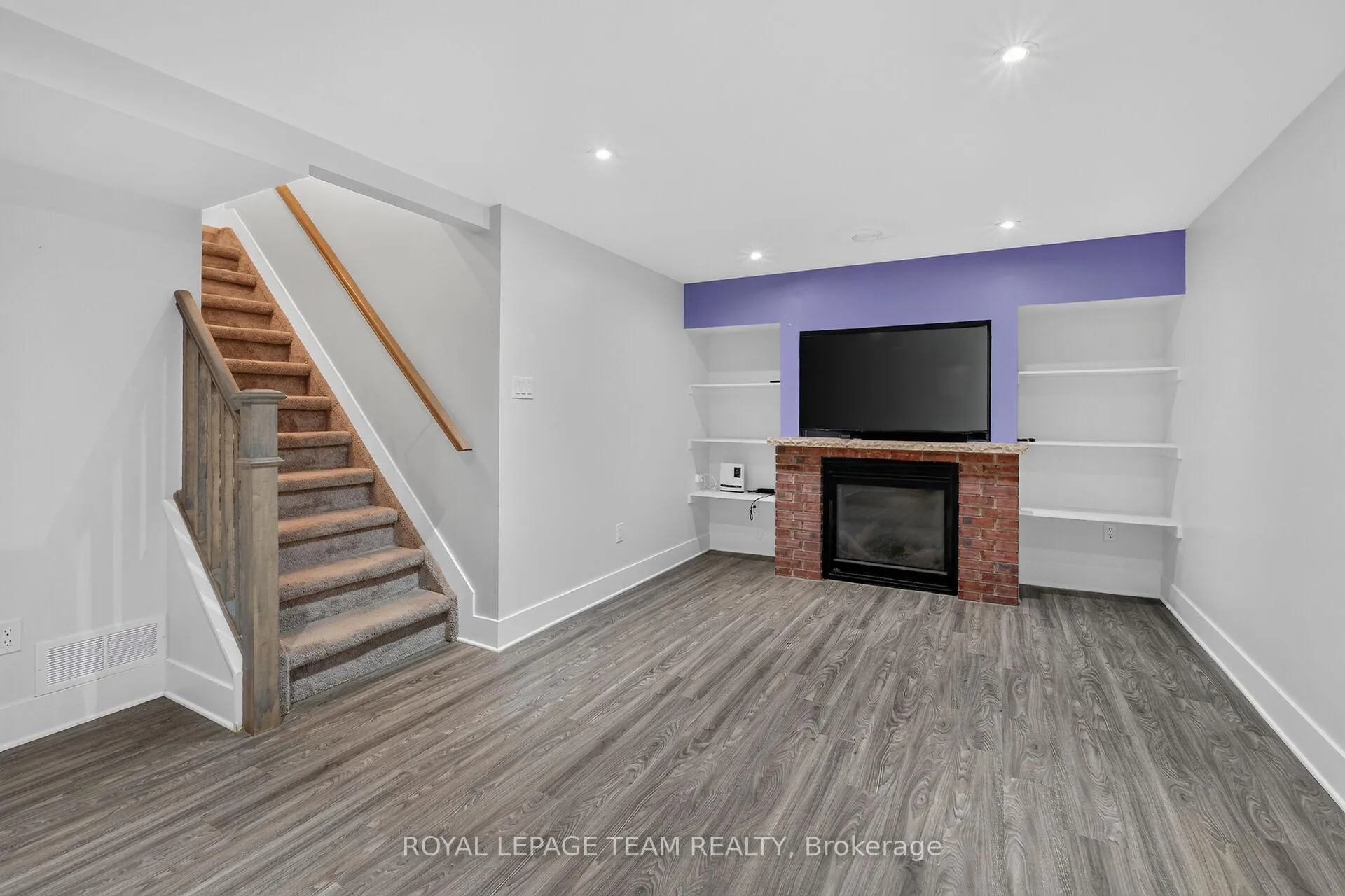 Photo 26 of 2 Whisperwood Street, Ottawa, Munster — HOMEH