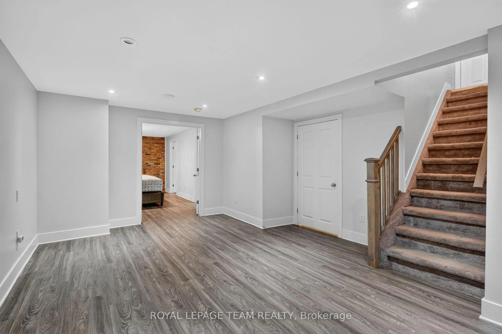 Photo 28 of 2 Whisperwood Street, Ottawa, Munster — HOMEH