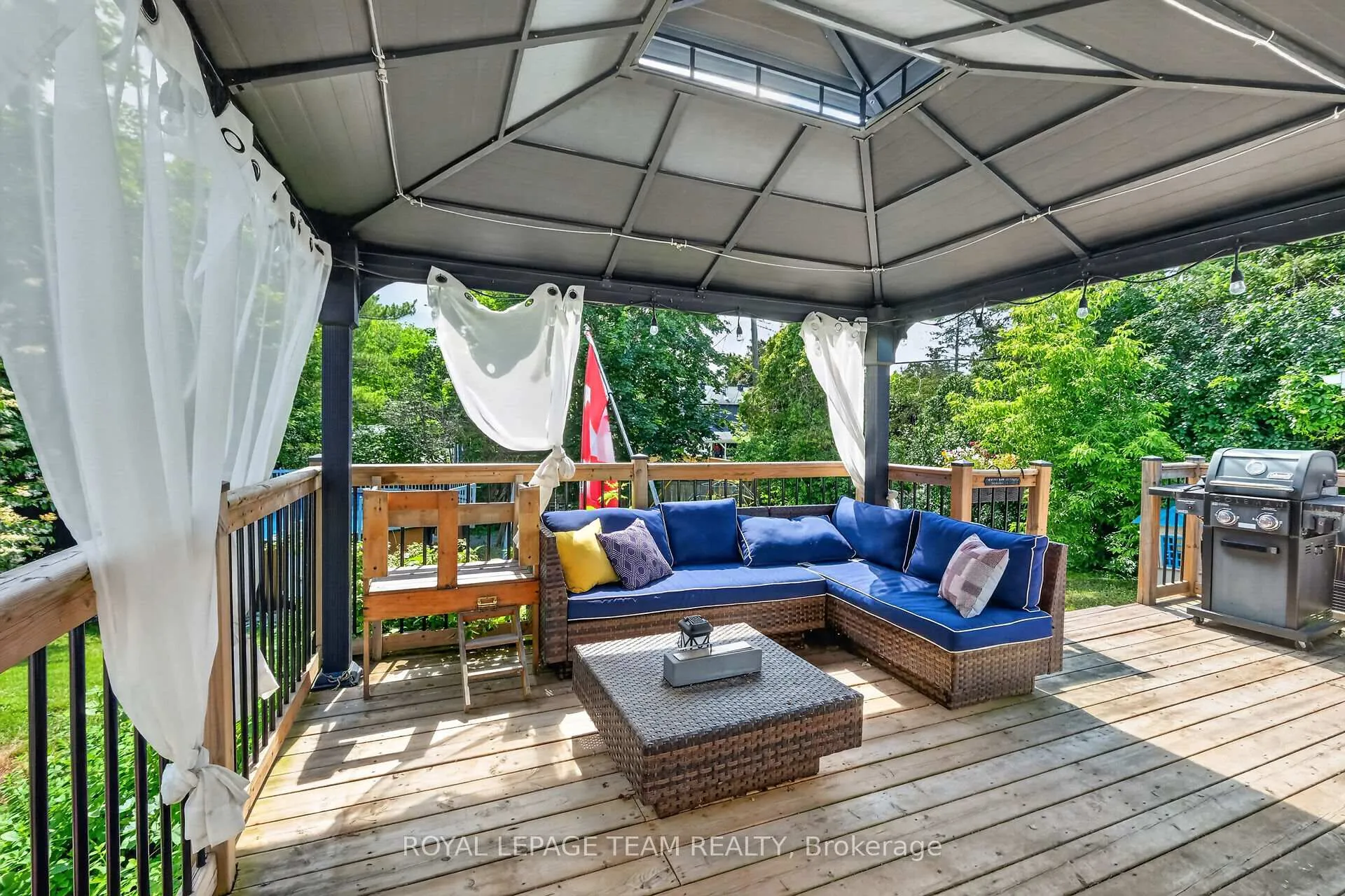 Photo 37 of 2 Whisperwood Street, Ottawa, Munster — HOMEH