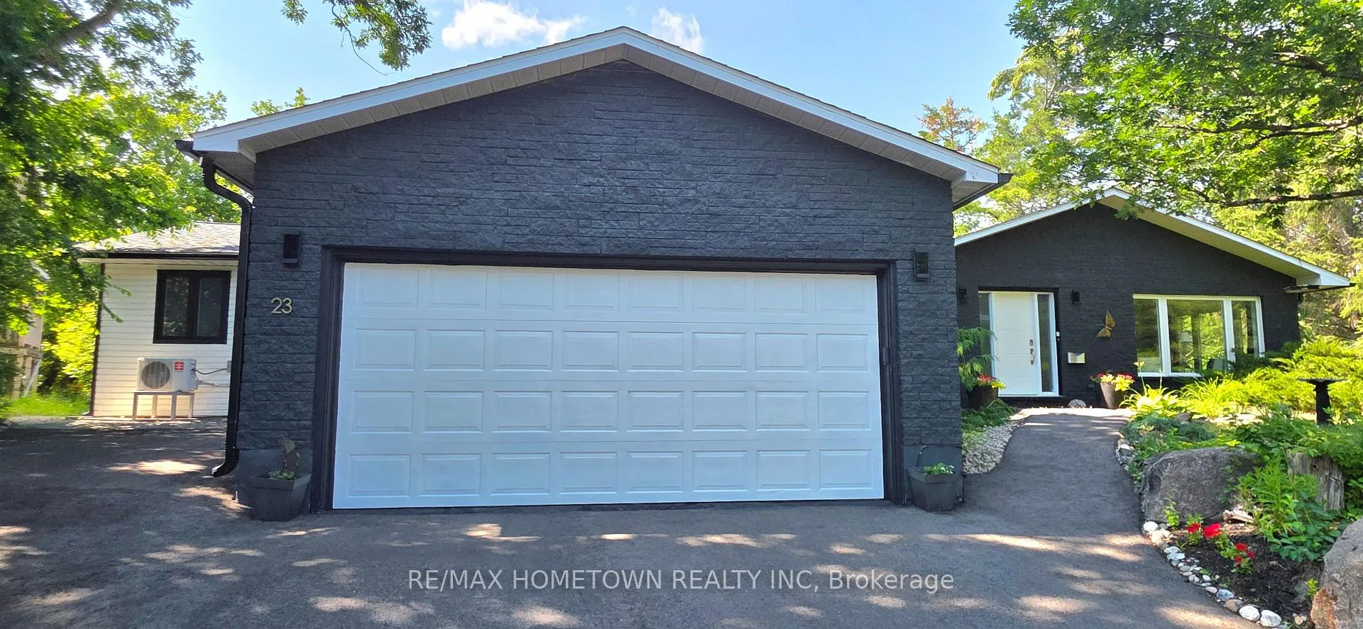Photo 3 of 23 Pineview Road, Brockville, Brockville — HOMEH
