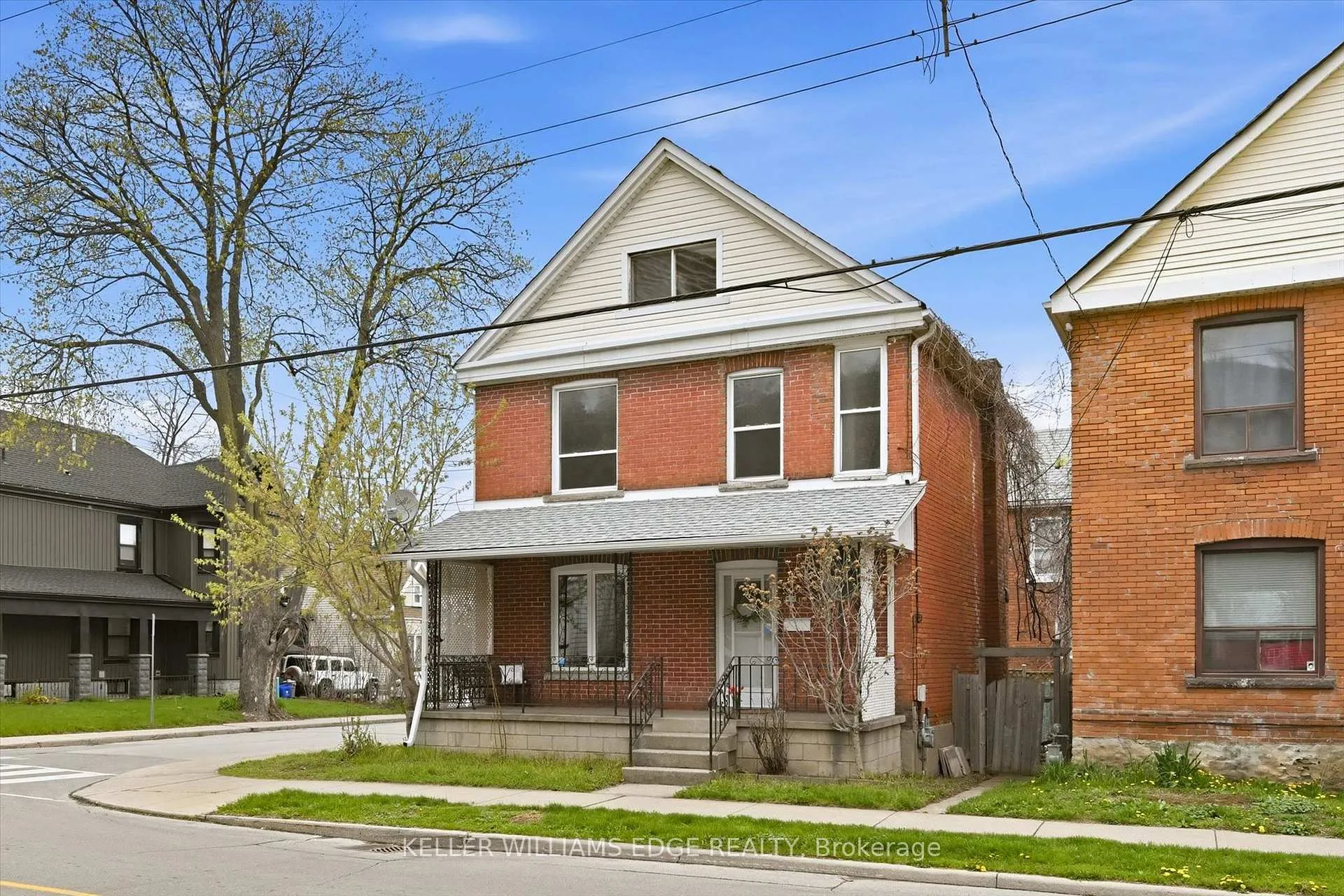 Photo 2 of 355 Cumberland Avenue, Hamilton, Blakeley — HOMEH