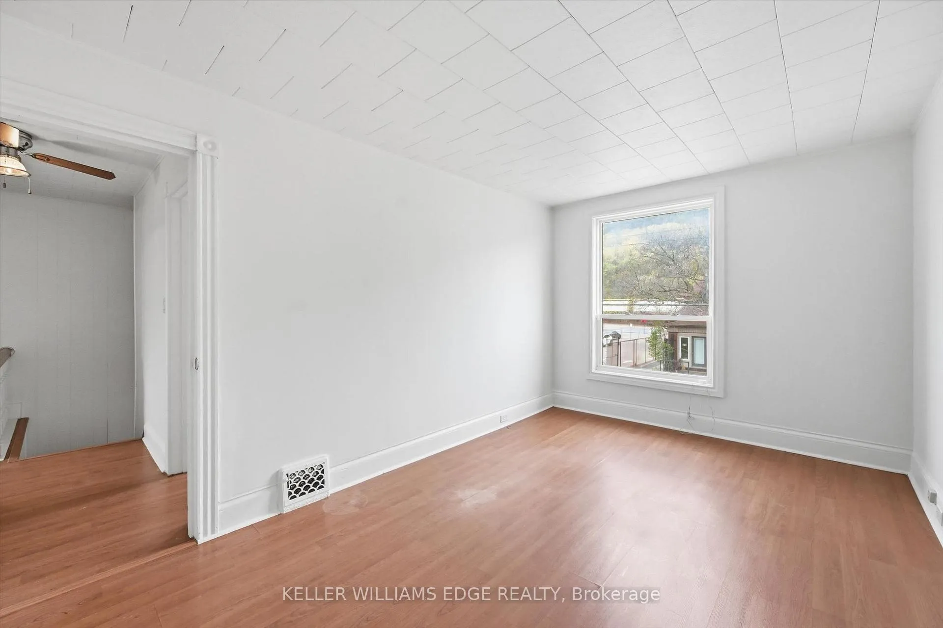 Photo 18 of 355 Cumberland Avenue, Hamilton, Blakeley — HOMEH
