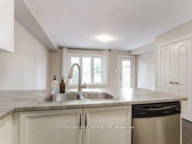 Photo 12 of 2163 Oakpoint Road, Oakville, West Oak Trails — HOMEH