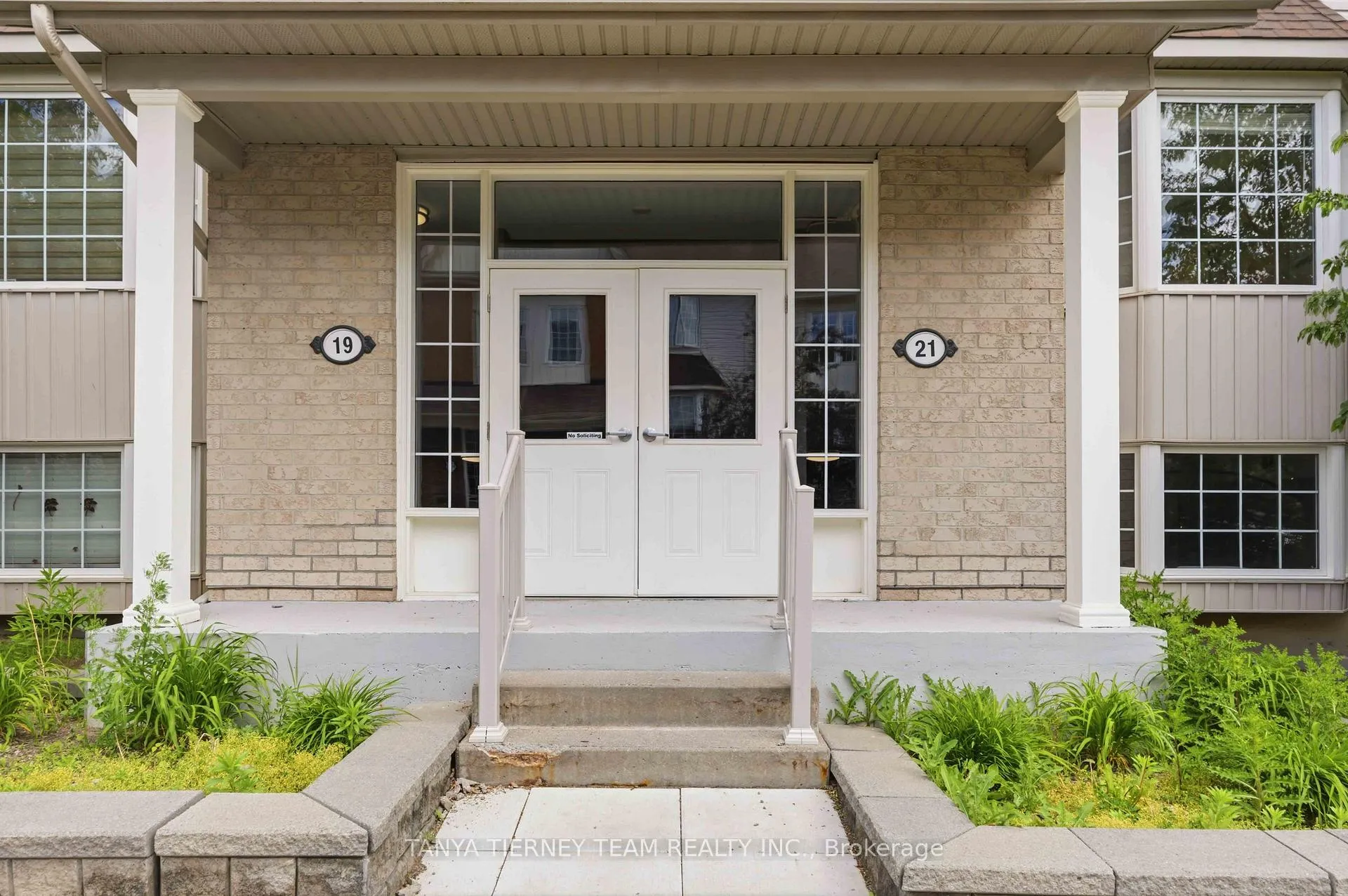 Photo 4 of Unit 2, 21 Petra Way, Whitby, Pringle Creek — HOMEH