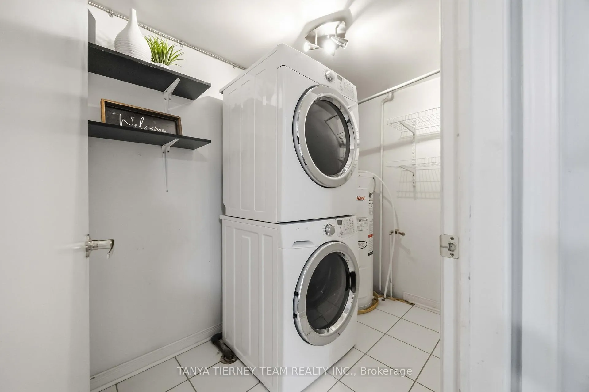 Photo 34 of Unit 2, 21 Petra Way, Whitby, Pringle Creek — HOMEH