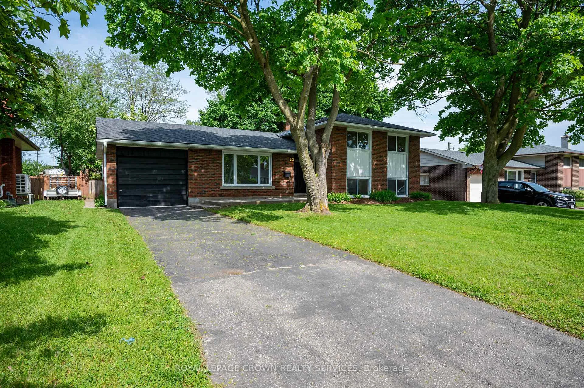Photo 4 of 19 Taylor Avenue, Cambridge, East Galt — HOMEH