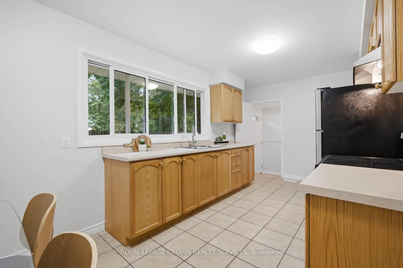 Photo 9 of 19 Taylor Avenue, Cambridge, East Galt — HOMEH