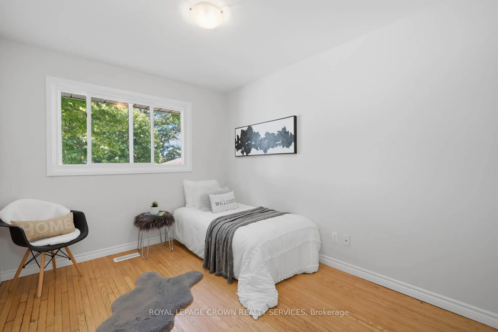Photo 24 of 19 Taylor Avenue, Cambridge, East Galt — HOMEH