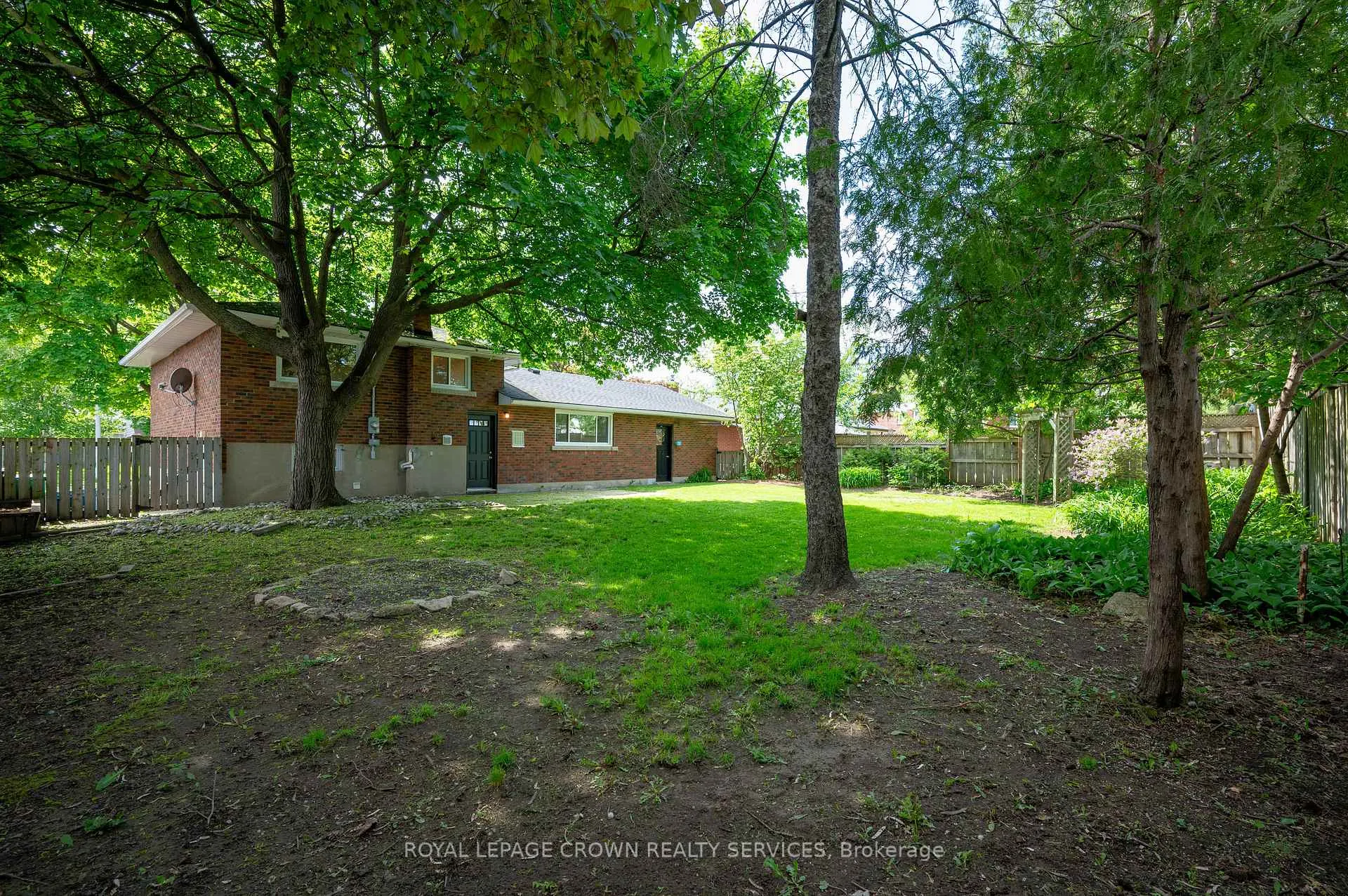 Photo 34 of 19 Taylor Avenue, Cambridge, East Galt — HOMEH